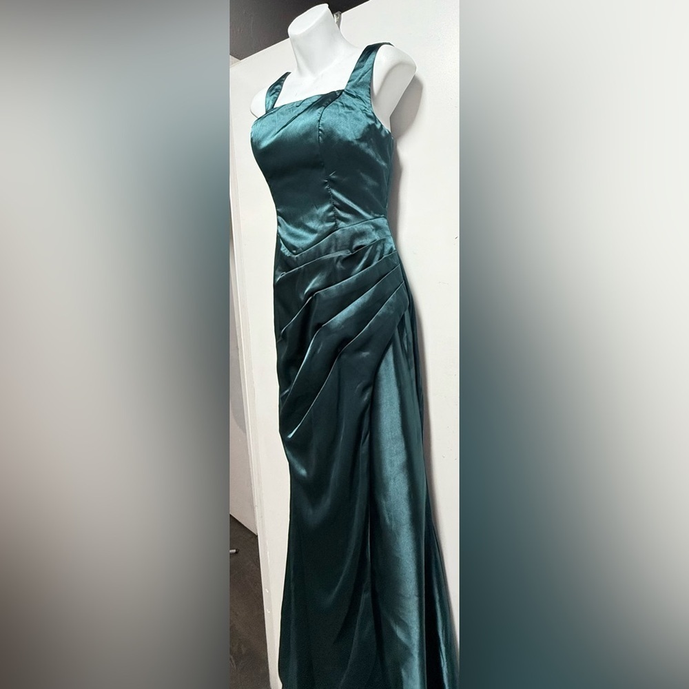 Elegant Teal Satin Evening Gown Size 6 - Picture 4 of 11